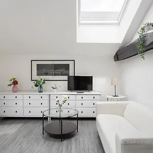 https://duomo-suite-1.it-lombardy.com